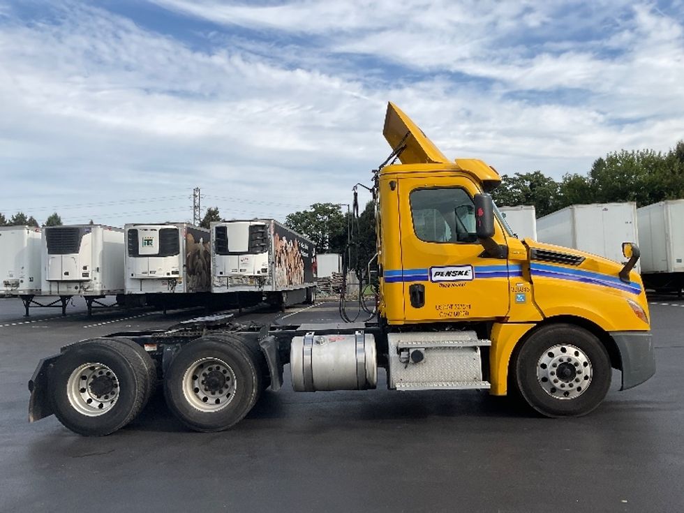 Day Cab Tractor-Heavy Duty Tractors-Freightliner-2020-T12664ST-Lancaster-PA-536,586\n\t\tmiles-$ 34,500 - Image 8