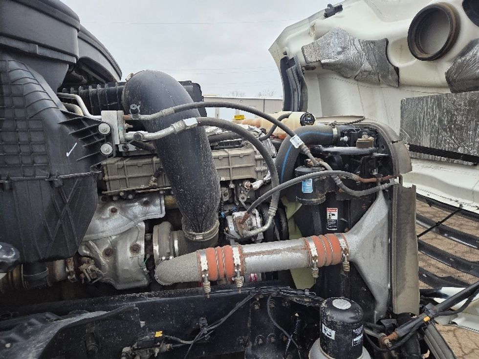 Day Cab Tractor-Heavy Duty Tractors-Freightliner-2020-T12664ST-Lansing-MI-172,419\n\t\tmiles-$ 59,000 - Image 15