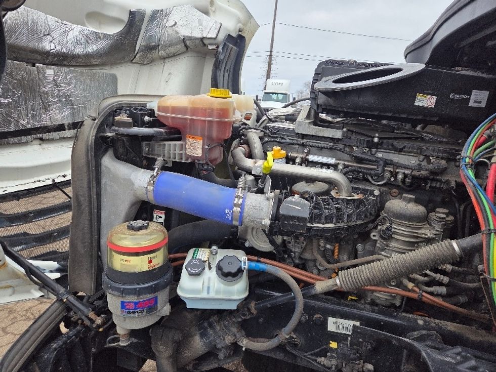 Day Cab Tractor-Heavy Duty Tractors-Freightliner-2020-T12664ST-Lansing-MI-172,419\n\t\tmiles-$ 59,000 - Image 16