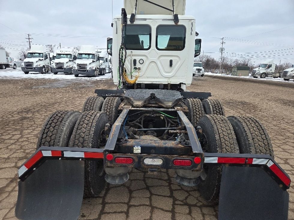 Day Cab Tractor-Heavy Duty Tractors-Freightliner-2020-T12664ST-Lansing-MI-172,419\n\t\tmiles-$ 59,000 - Image 6
