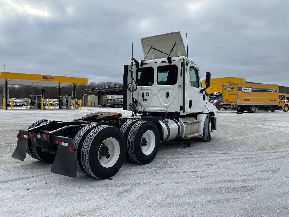 Day Cab Tractor-Heavy Duty Tractors-Freightliner-2020-T12664ST-Lansing-MI-285,239\n\t\tmiles-$ 48,000 - Image 7