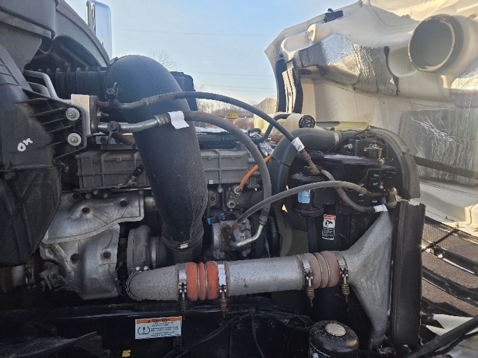 Day Cab Tractor-Heavy Duty Tractors-Freightliner-2020-T12664ST-Lansing-MI-307,237\n\t\tmiles-$ 50,750 - Image 15