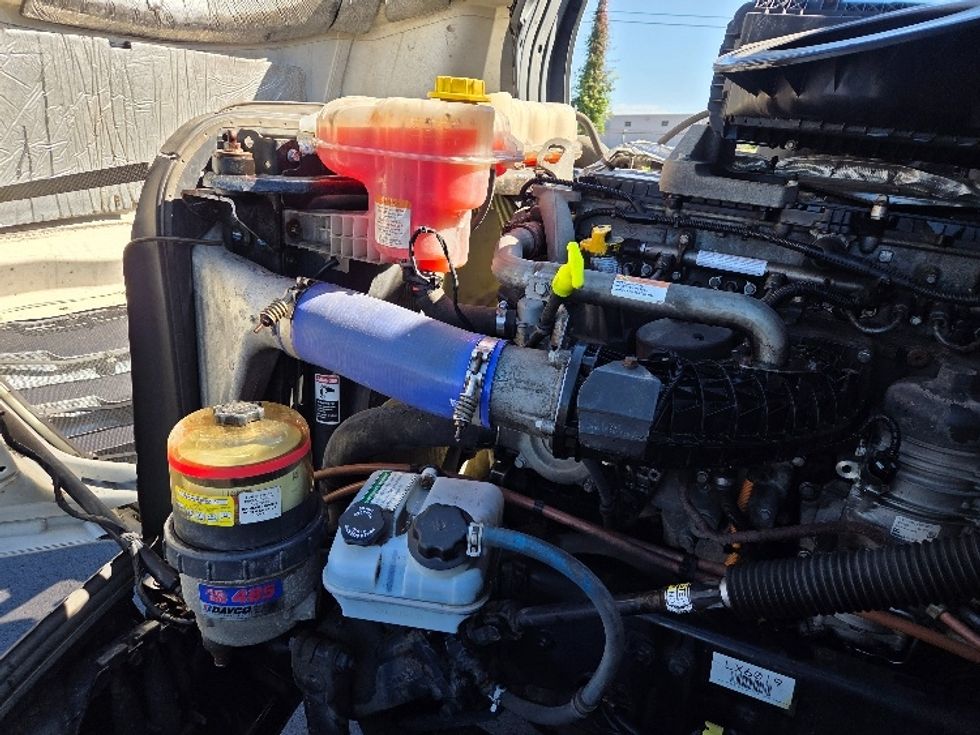 Day Cab Tractor-Heavy Duty Tractors-Freightliner-2020-T12664ST-Lansing-MI-382,179\n\t\tmiles-$ 52,250 - Image 16