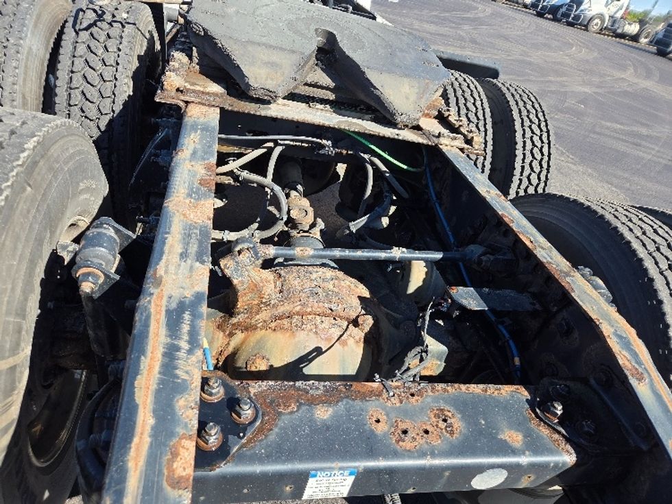 Day Cab Tractor-Heavy Duty Tractors-Freightliner-2020-T12664ST-Lansing-MI-382,179\n\t\tmiles-$ 52,250 - Image 6