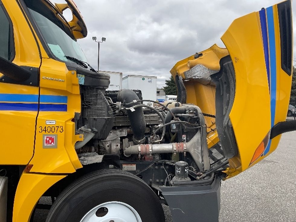 Day Cab Tractor-Heavy Duty Tractors-Freightliner-2020-T12664ST-Lansing-MI-396,105\n\t\tmiles-$ 54,750 - Image 15