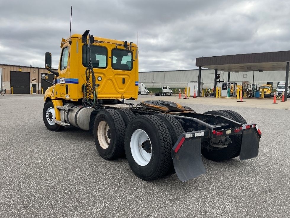 Day Cab Tractor-Heavy Duty Tractors-Freightliner-2020-T12664ST-Lansing-MI-396,105\n\t\tmiles-$ 54,750 - Image 5