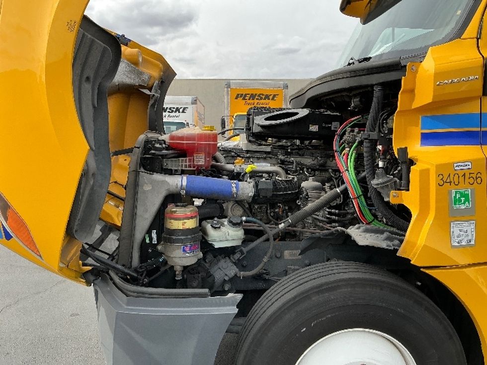Day Cab Tractor-Heavy Duty Tractors-Freightliner-2020-T12664ST-Las Vegas-NV-214,533\n\t\tmiles-$ 59,500 - Image 16