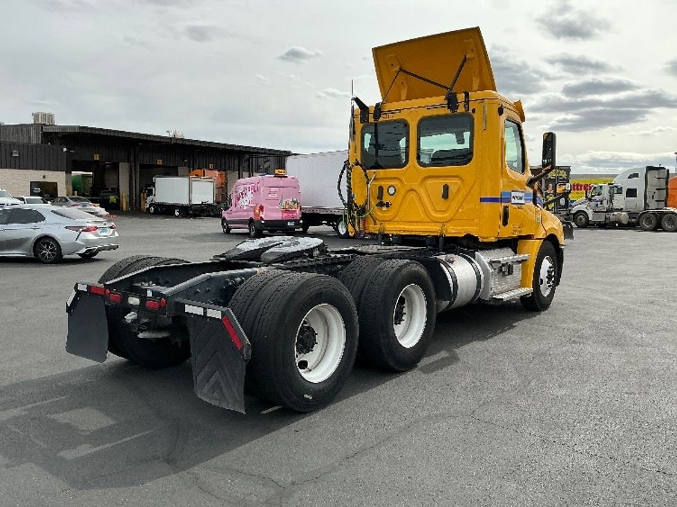 Day Cab Tractor-Heavy Duty Tractors-Freightliner-2020-T12664ST-Las Vegas-NV-214,533\n\t\tmiles-$ 59,500 - Image 7