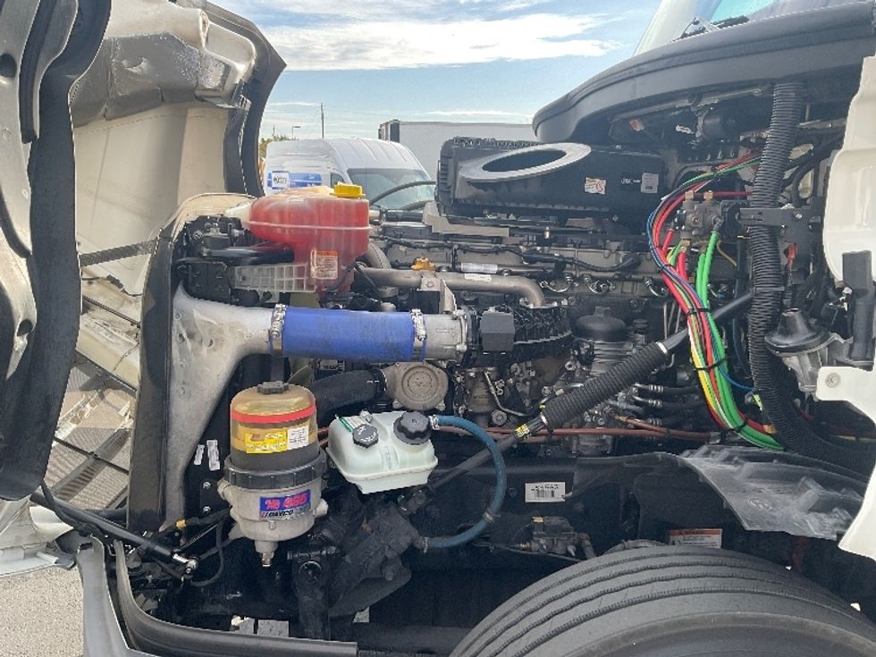 Day Cab Tractor-Heavy Duty Tractors-Freightliner-2020-T12664ST-Las Vegas-NV-330,229\n\t\tmiles-$ 57,250 - Image 16