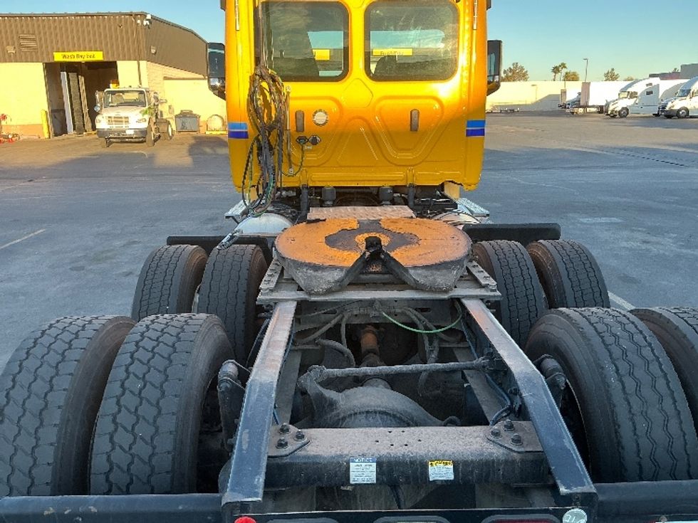 Day Cab Tractor-Heavy Duty Tractors-Freightliner-2020-T12664ST-Las Vegas-NV-331,689\n\t\tmiles-$ 53,000 - Image 6