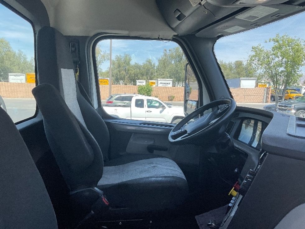 Day Cab Tractor-Heavy Duty Tractors-Freightliner-2020-T12664ST-Las Vegas-NV-572,516\n\t\tmiles-$ 35,000 - Image 14