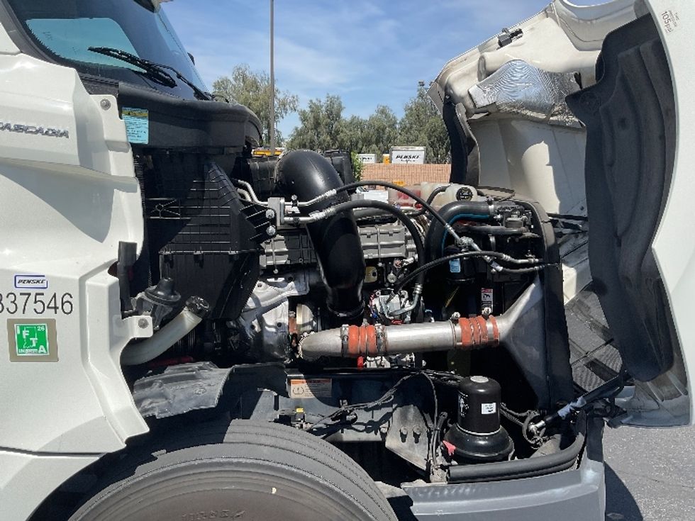 Day Cab Tractor-Heavy Duty Tractors-Freightliner-2020-T12664ST-Las Vegas-NV-572,516\n\t\tmiles-$ 35,000 - Image 15