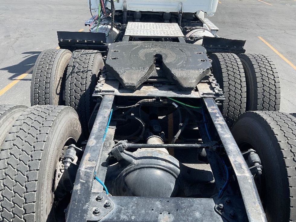 Day Cab Tractor-Heavy Duty Tractors-Freightliner-2020-T12664ST-Las Vegas-NV-572,516\n\t\tmiles-$ 35,000 - Image 6