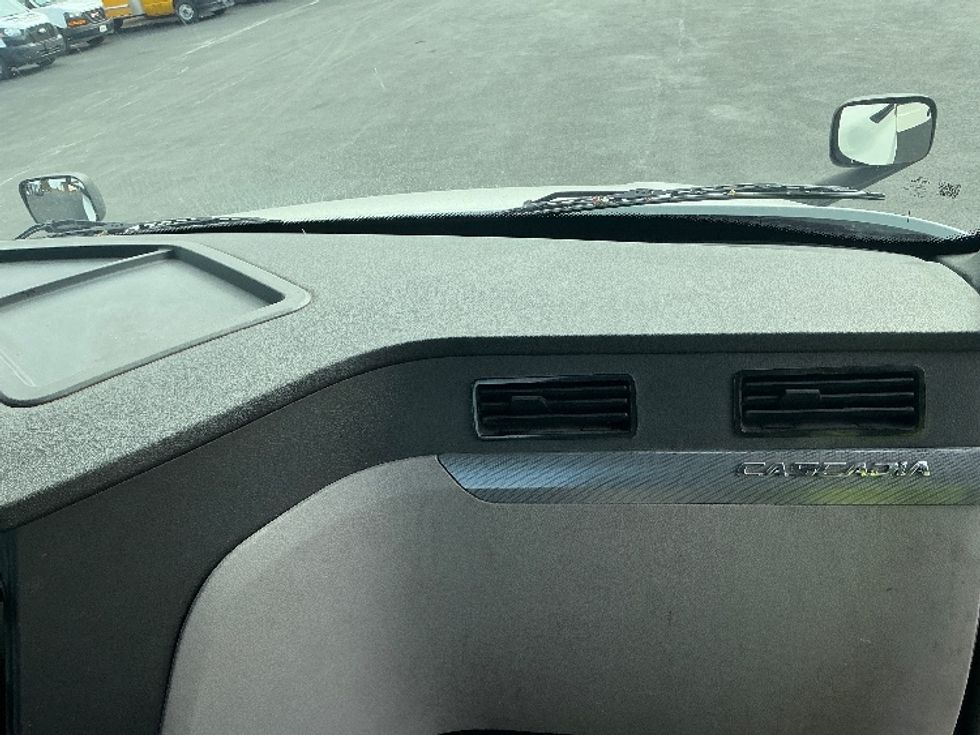 Day Cab Tractor-Heavy Duty Tractors-Freightliner-2020-T12664ST-Lexington-KY-602,534\n\t\tmiles-$ 29,000 - Image 13