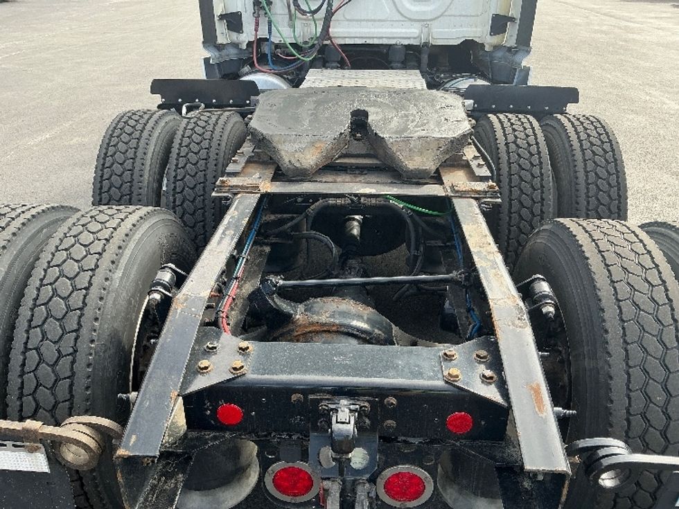 Day Cab Tractor-Heavy Duty Tractors-Freightliner-2020-T12664ST-Lexington-KY-602,534\n\t\tmiles-$ 29,000 - Image 6