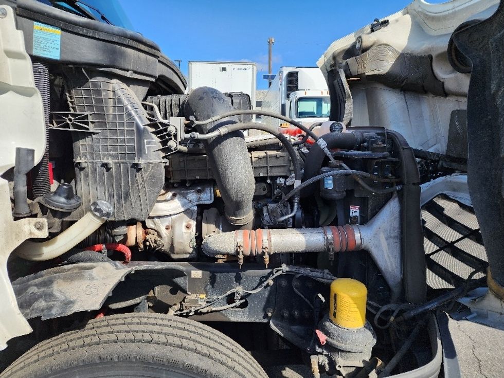 Day Cab Tractor-Heavy Duty Tractors-Freightliner-2020-T12664ST-Linden-NJ-246,788\n\t\tmiles-$ 52,250 - Image 15