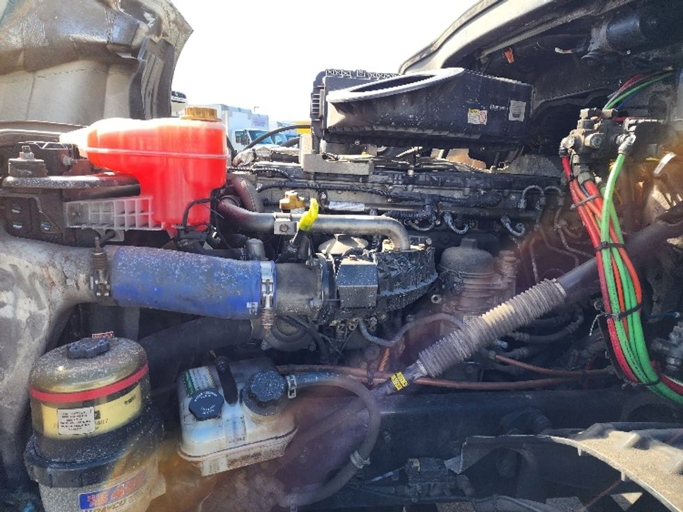 Day Cab Tractor-Heavy Duty Tractors-Freightliner-2020-T12664ST-Linden-NJ-246,788\n\t\tmiles-$ 52,250 - Image 16