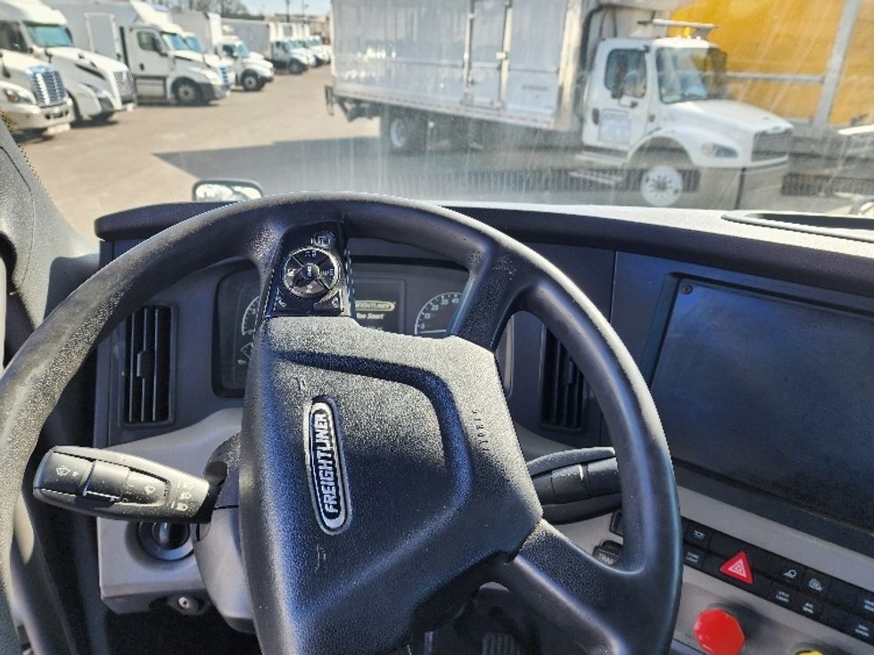 Day Cab Tractor-Heavy Duty Tractors-Freightliner-2020-T12664ST-Linden-NJ-246,865\n\t\tmiles-$ 47,750 - Image 11