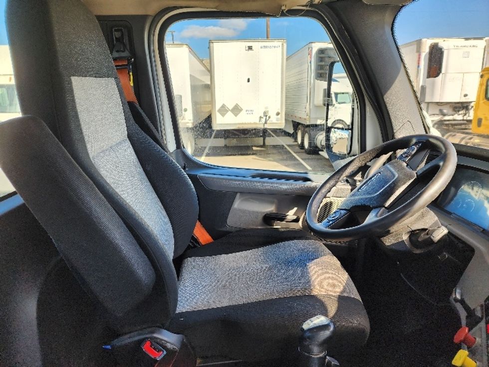 Day Cab Tractor-Heavy Duty Tractors-Freightliner-2020-T12664ST-Linden-NJ-246,865\n\t\tmiles-$ 47,750 - Image 14