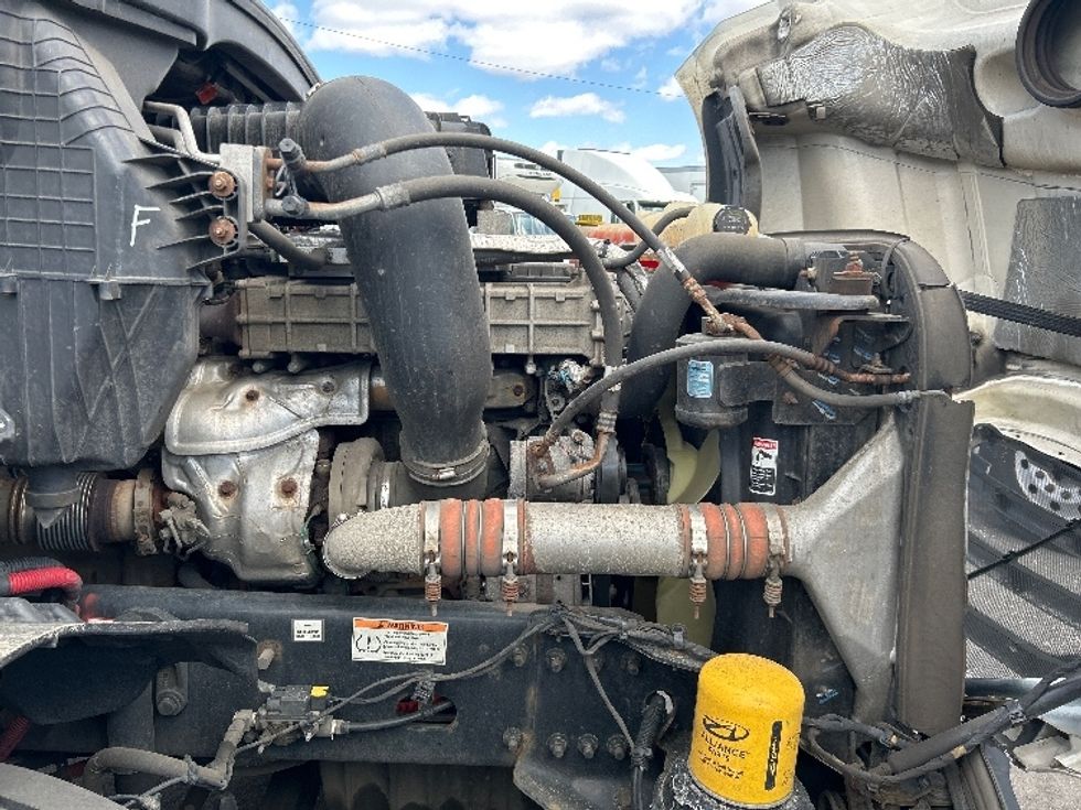 Day Cab Tractor-Heavy Duty Tractors-Freightliner-2020-T12664ST-Linden-NJ-269,168\n\t\tmiles-$ 39,750 - Image 15