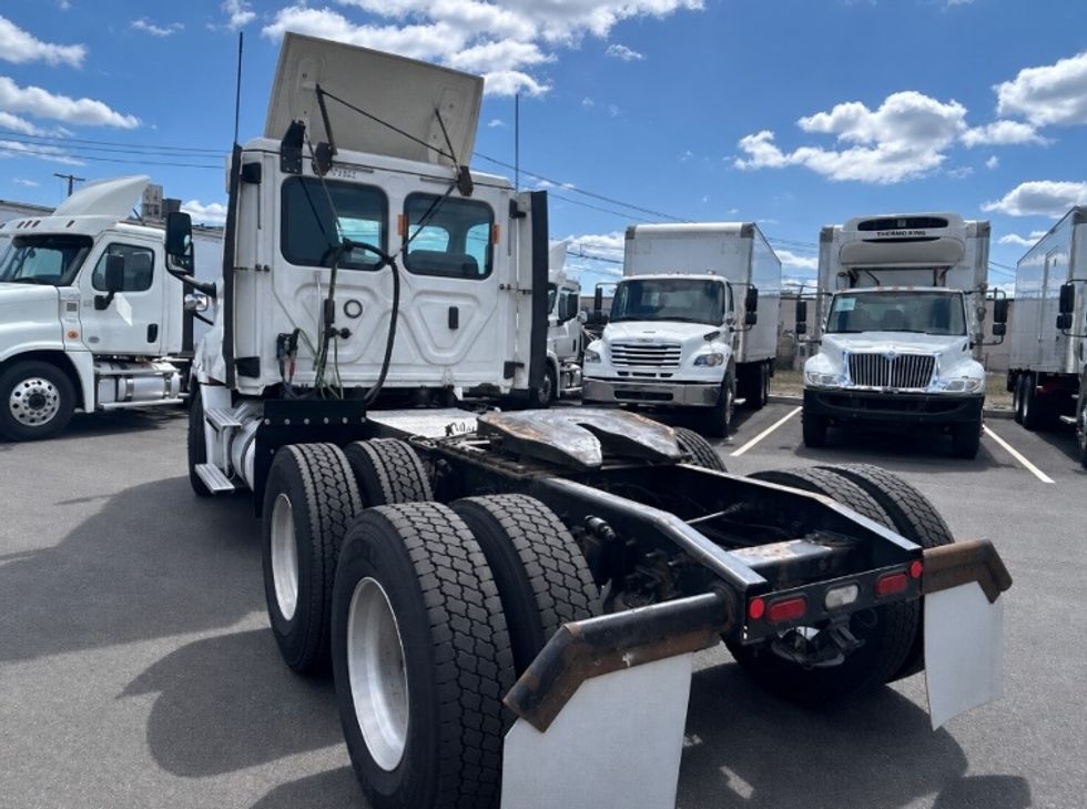 Day Cab Tractor-Heavy Duty Tractors-Freightliner-2020-T12664ST-Linden-NJ-269,168\n\t\tmiles-$ 39,750 - Image 5