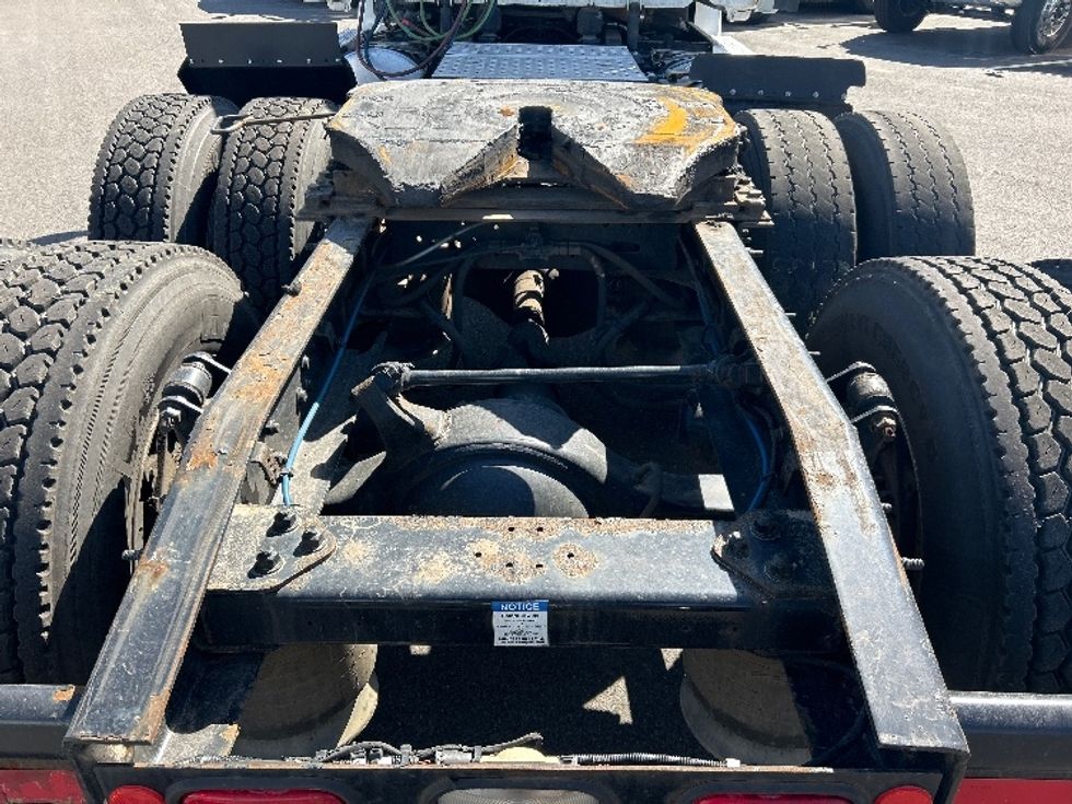 Day Cab Tractor-Heavy Duty Tractors-Freightliner-2020-T12664ST-Linden-NJ-286,528\n\t\tmiles-$ 51,750 - Image 6