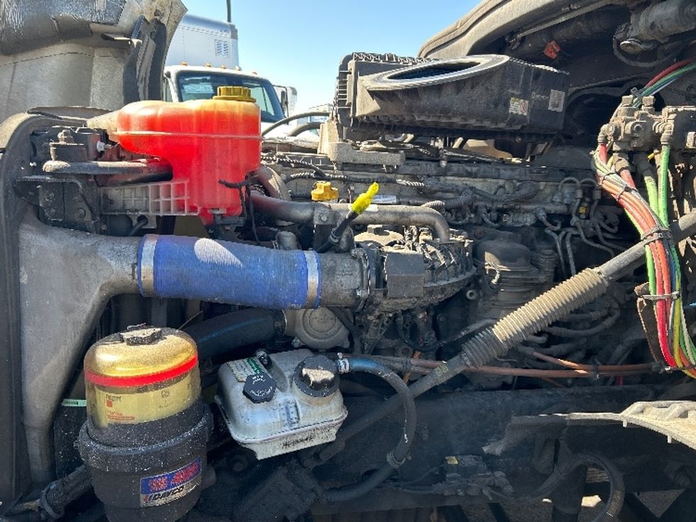 Day Cab Tractor-Heavy Duty Tractors-Freightliner-2020-T12664ST-Linden-NJ-292,682\n\t\tmiles-$ 38,750 - Image 16