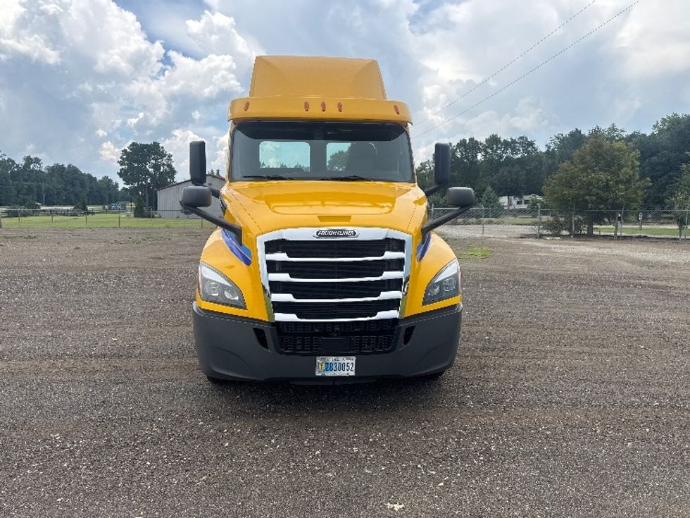 Day Cab Tractor-Heavy Duty Tractors-Freightliner-2020-T12664ST-Lithia Springs-GA-481,775\n\t\tmiles-$ 41,000 - Image 2