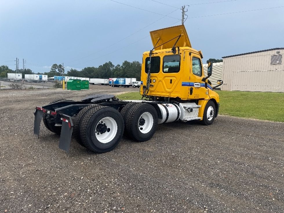 Day Cab Tractor-Heavy Duty Tractors-Freightliner-2020-T12664ST-Lithia Springs-GA-481,775\n\t\tmiles-$ 41,000 - Image 7