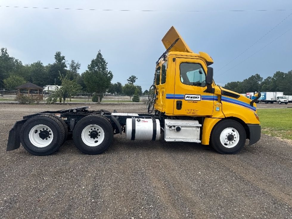 Day Cab Tractor-Heavy Duty Tractors-Freightliner-2020-T12664ST-Lithia Springs-GA-481,775\n\t\tmiles-$ 41,000 - Image 8