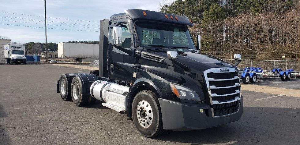 Day Cab Tractor-Heavy Duty Tractors-Freightliner-2020-T12664ST-Little Rock-AR-209,900\n\t\tmiles-$ 58,750 - Image 1