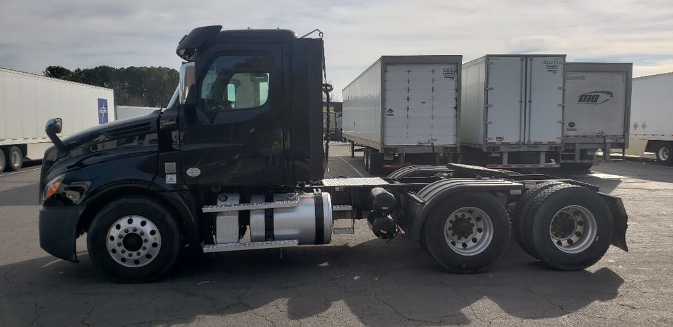 Day Cab Tractor-Heavy Duty Tractors-Freightliner-2020-T12664ST-Little Rock-AR-209,900\n\t\tmiles-$ 58,750 - Image 4
