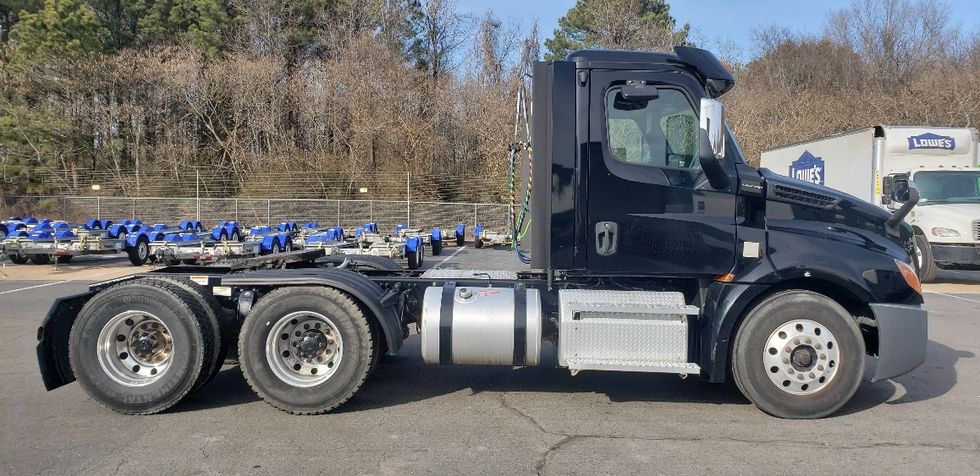 Day Cab Tractor-Heavy Duty Tractors-Freightliner-2020-T12664ST-Little Rock-AR-209,900\n\t\tmiles-$ 58,750 - Image 8