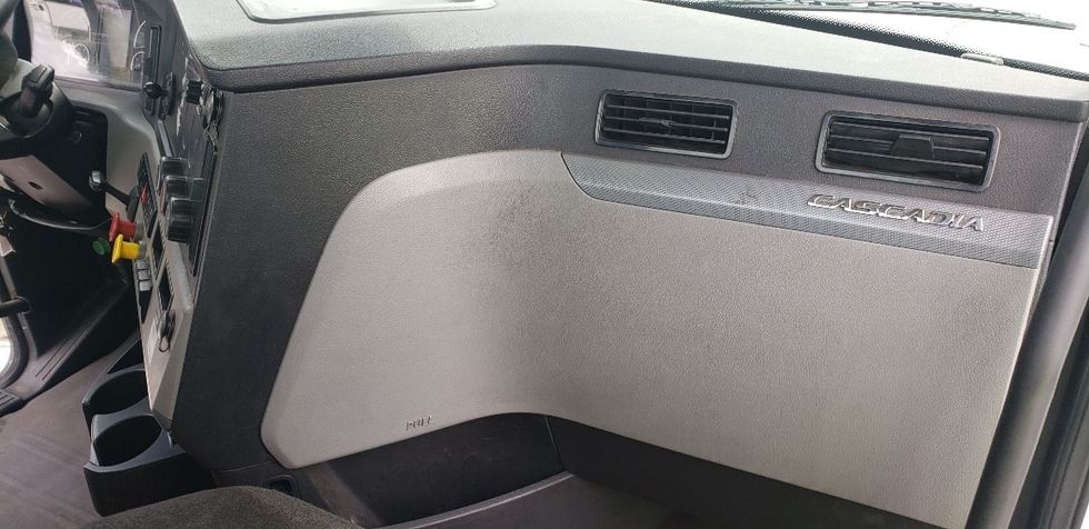 Day Cab Tractor-Heavy Duty Tractors-Freightliner-2020-T12664ST-Little Rock-AR-346,496\n\t\tmiles-$ 52,750 - Image 13