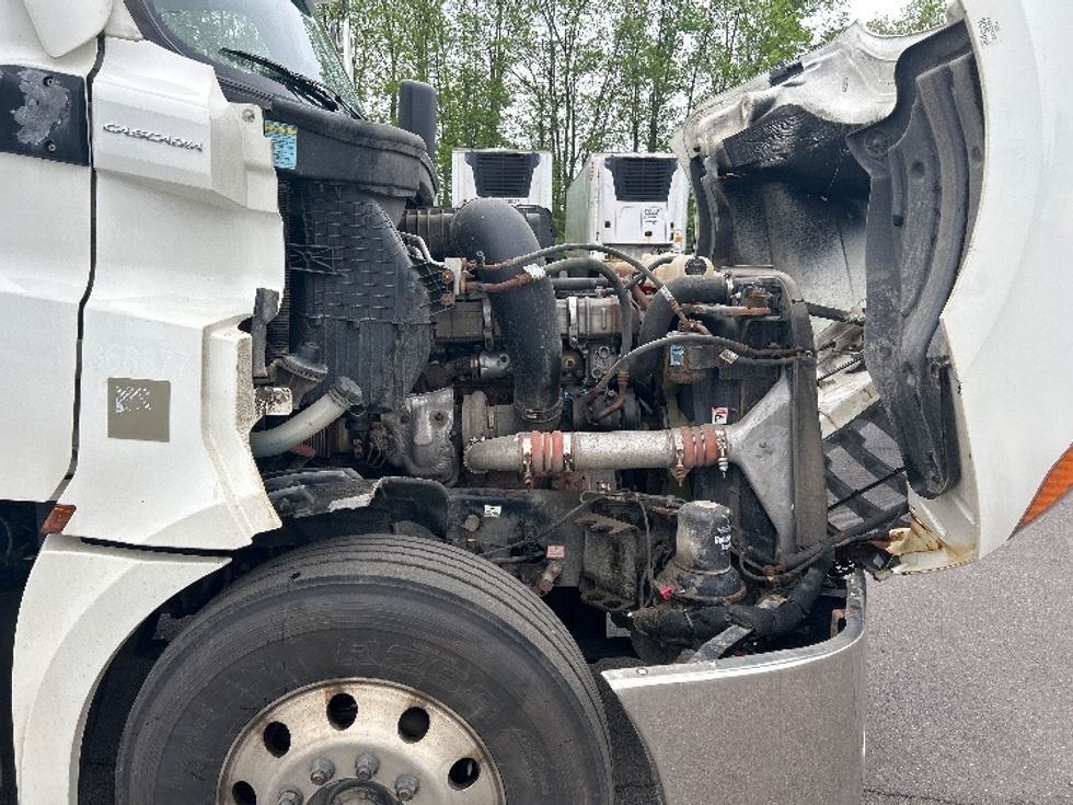 Day Cab Tractor-Heavy Duty Tractors-Freightliner-2020-T12664ST-Liverpool-NY-326,570\n\t\tmiles-$ 43,500 - Image 15