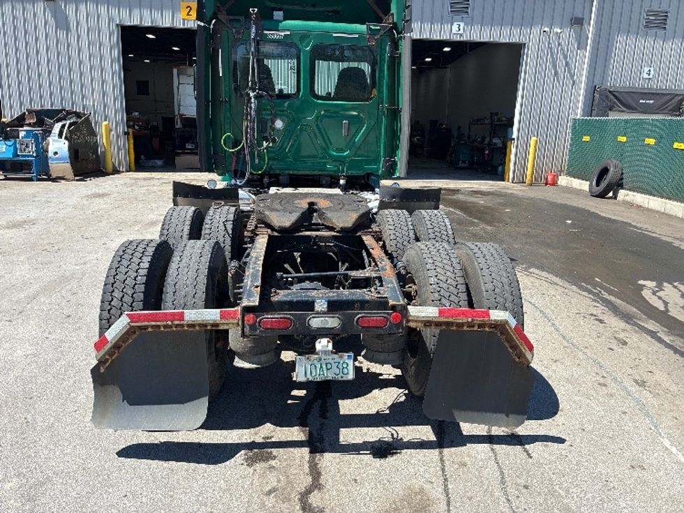 Day Cab Tractor-Heavy Duty Tractors-Freightliner-2020-T12664ST-Londonderry-NH-497,255\n\t\tmiles-$ 43,500 - Image 6