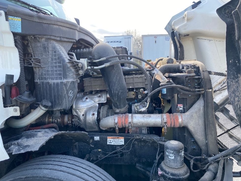 Day Cab Tractor-Heavy Duty Tractors-Freightliner-2020-T12664ST-Louisville-KY-325,928\n\t\tmiles-$ 56,000 - Image 15