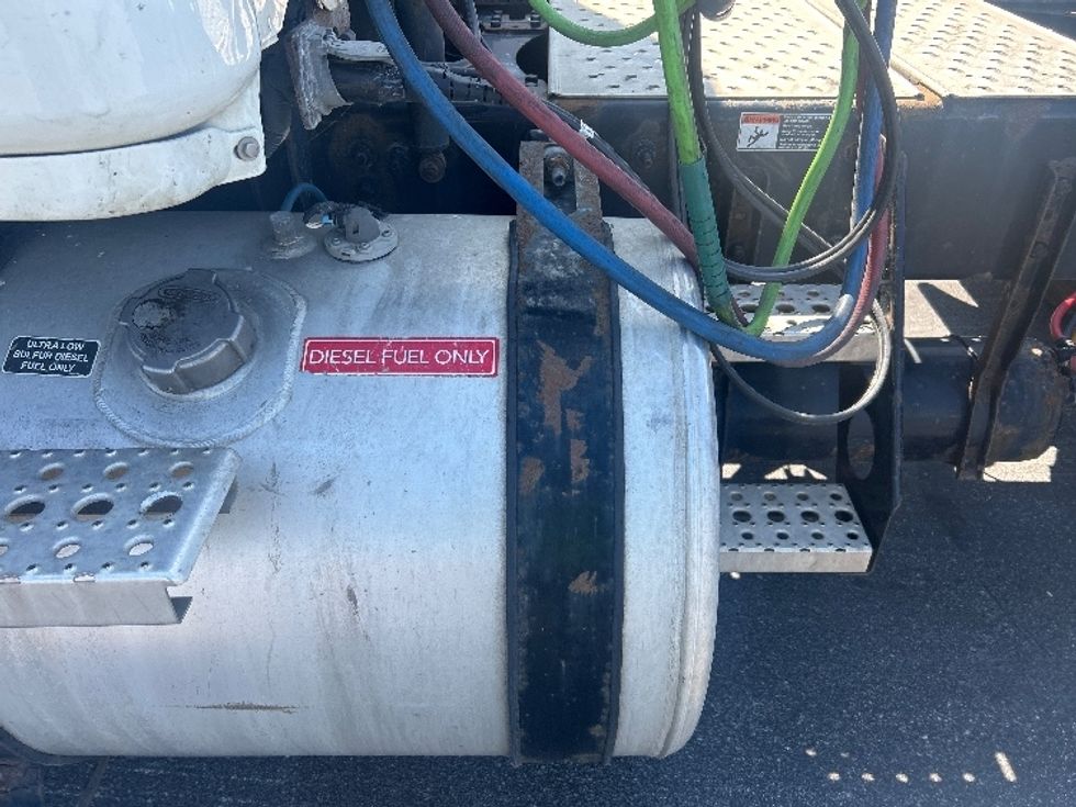 Day Cab Tractor-Heavy Duty Tractors-Freightliner-2020-T12664ST-Louisville-KY-341,637\n\t\tmiles-$ 52,000 - Image 17