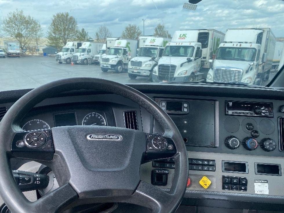 Day Cab Tractor-Heavy Duty Tractors-Freightliner-2020-T12664ST-Louisville-KY-361,168\n\t\tmiles-$ 55,500 - Image 11