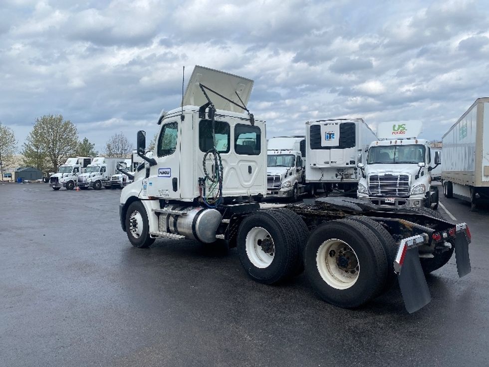 Day Cab Tractor-Heavy Duty Tractors-Freightliner-2020-T12664ST-Louisville-KY-361,168\n\t\tmiles-$ 55,500 - Image 5