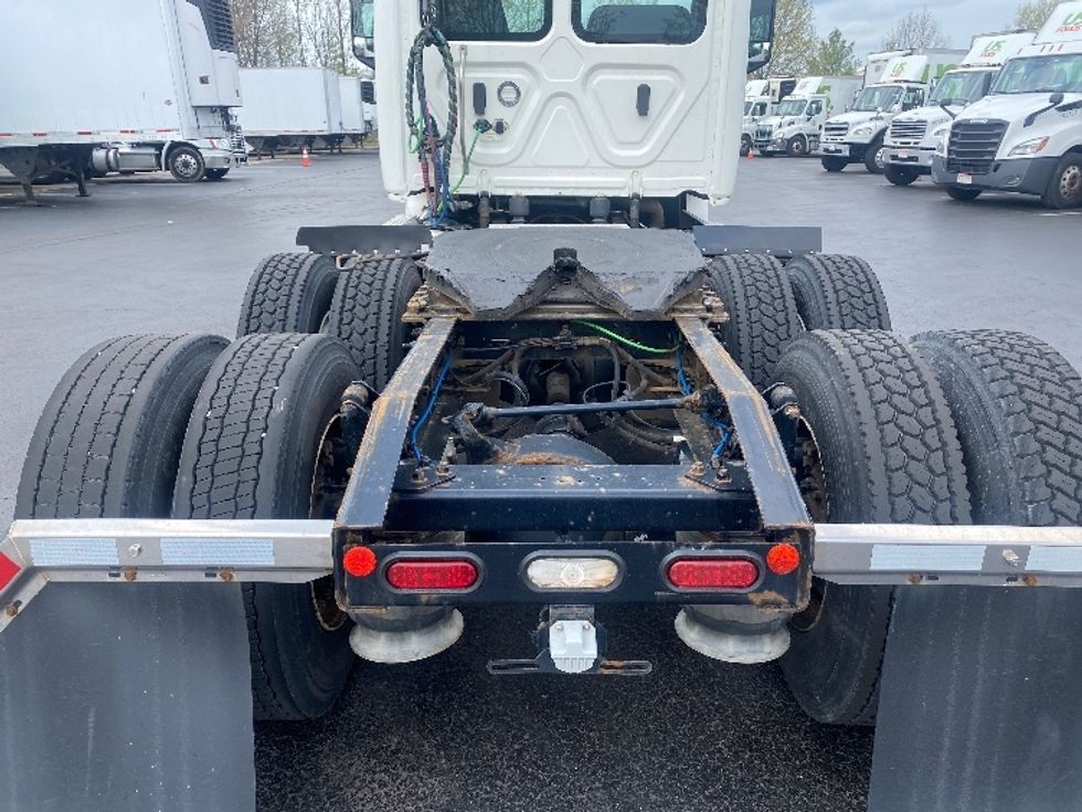 Day Cab Tractor-Heavy Duty Tractors-Freightliner-2020-T12664ST-Louisville-KY-361,168\n\t\tmiles-$ 55,500 - Image 6