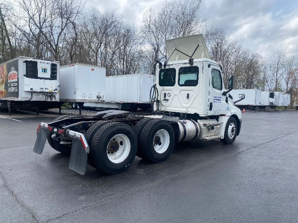 Day Cab Tractor-Heavy Duty Tractors-Freightliner-2020-T12664ST-Louisville-KY-361,168\n\t\tmiles-$ 55,500 - Image 7