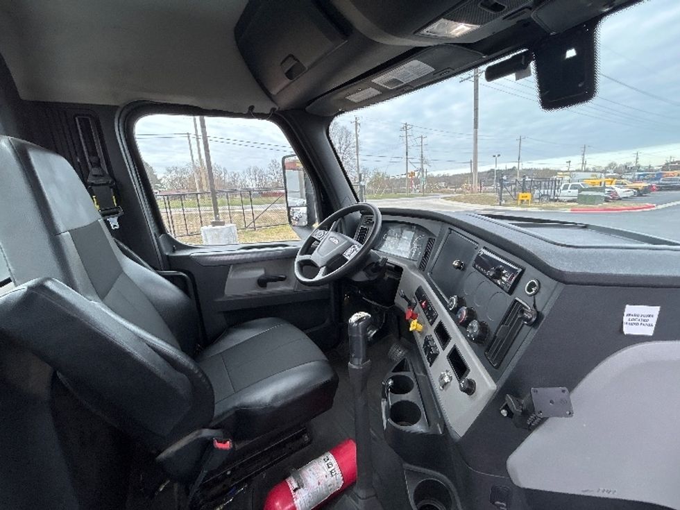 Day Cab Tractor-Heavy Duty Tractors-Freightliner-2020-T12664ST-Lowell-AR-337,456\n\t\tmiles-$ 50,750 - Image 14