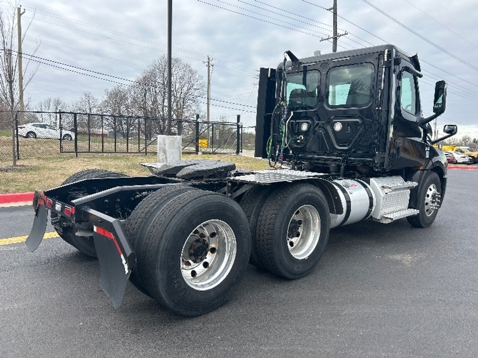 Day Cab Tractor-Heavy Duty Tractors-Freightliner-2020-T12664ST-Lowell-AR-337,456\n\t\tmiles-$ 50,750 - Image 7