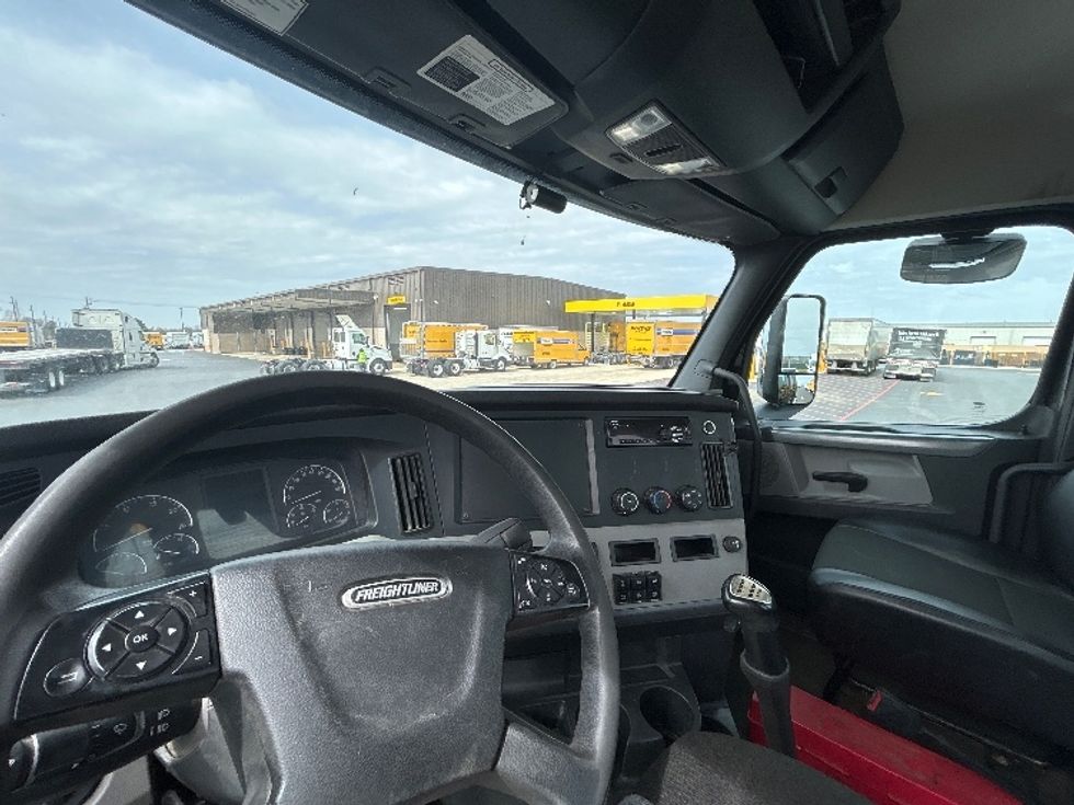 Day Cab Tractor-Heavy Duty Tractors-Freightliner-2020-T12664ST-Lowell-AR-352,384\n\t\tmiles-$ 50,000 - Image 10