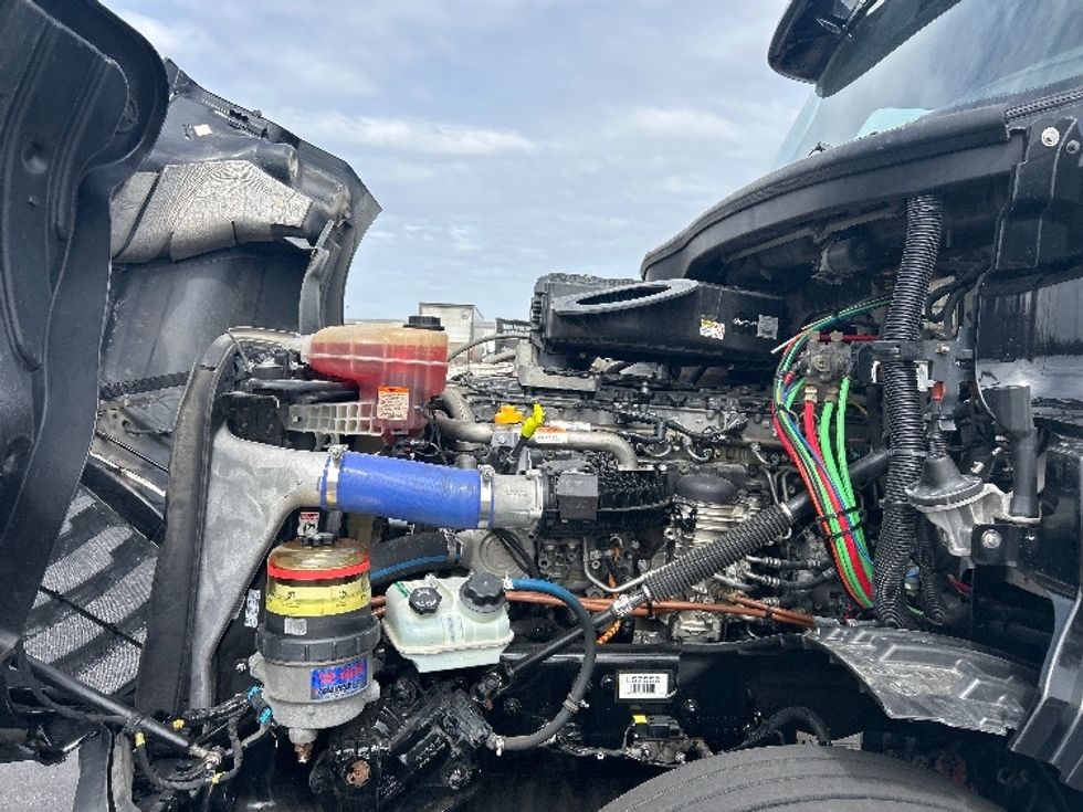 Day Cab Tractor-Heavy Duty Tractors-Freightliner-2020-T12664ST-Lowell-AR-352,384\n\t\tmiles-$ 50,000 - Image 16