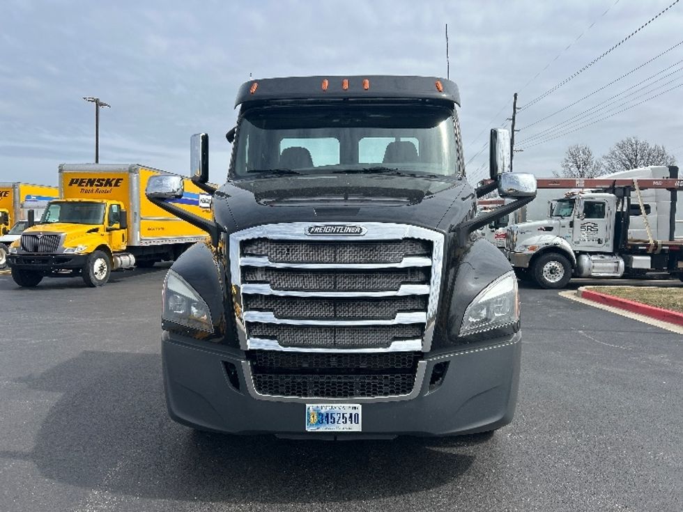 Day Cab Tractor-Heavy Duty Tractors-Freightliner-2020-T12664ST-Lowell-AR-352,384\n\t\tmiles-$ 50,000 - Image 2