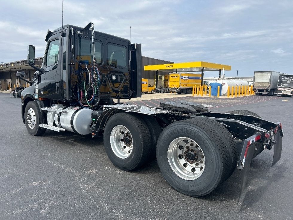 Day Cab Tractor-Heavy Duty Tractors-Freightliner-2020-T12664ST-Lowell-AR-352,384\n\t\tmiles-$ 50,000 - Image 5
