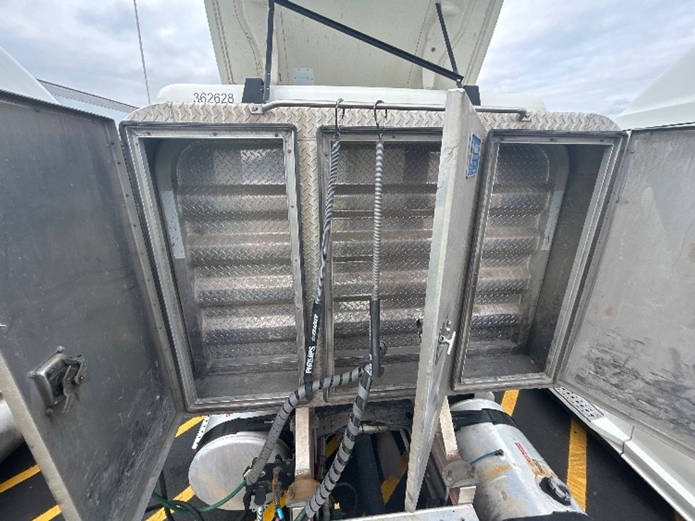 Day Cab Tractor-Heavy Duty Tractors-Freightliner-2020-T12664ST-Lowell-AR-482,637\n\t\tmiles-$ 41,250 - Image 17