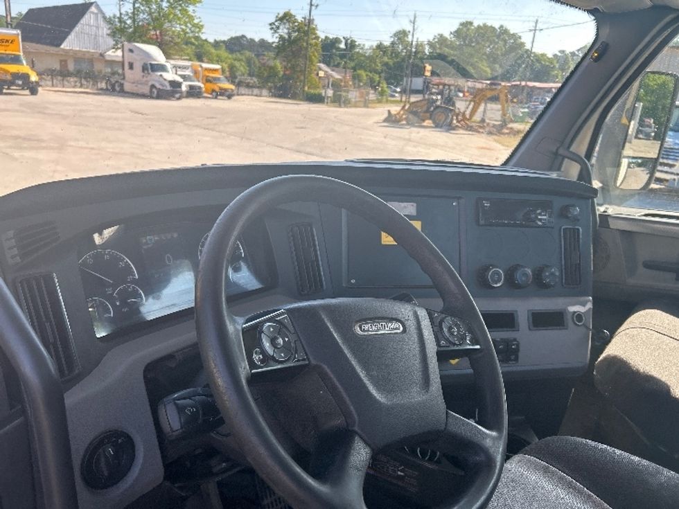 Day Cab Tractor-Heavy Duty Tractors-Freightliner-2020-T12664ST-Macon-GA-454,179\n\t\tmiles-$ 43,500 - Image 10